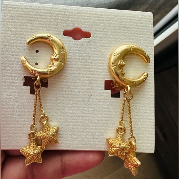 Jewelry - Beautiful Gold Moon and Star Drop Earrings